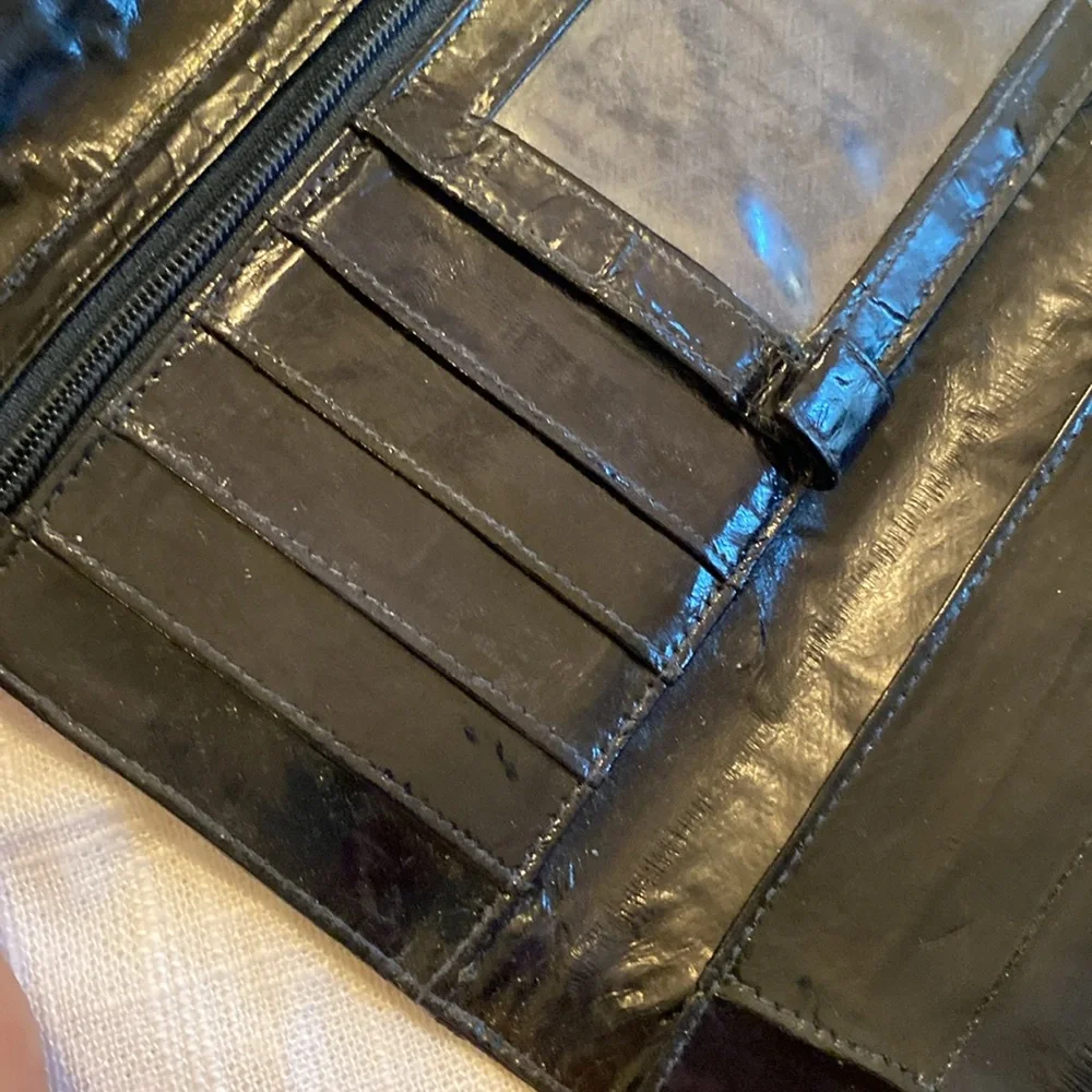 Vintage Wallet, Dark Navy, Pre-Loved, Great Condition, Unknown Brand - Picture 13 of 13